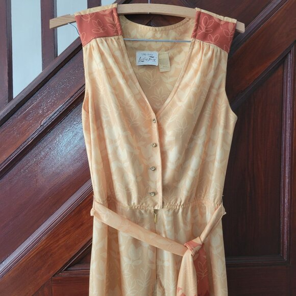 Vintage Style Leslie Fay Two-Piece Gold Orange Floral Buttoned Pantsuit Jacket - Picture 5 of 12